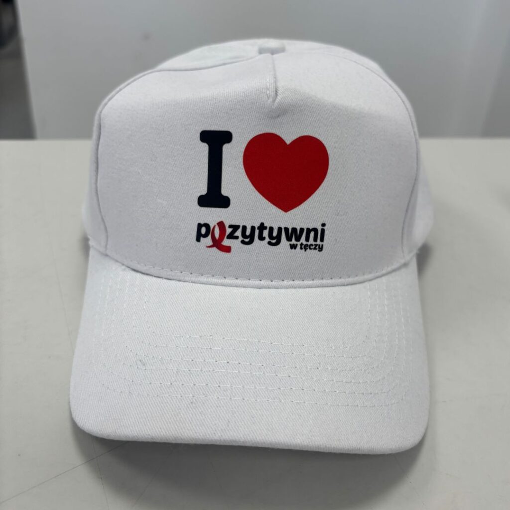 czapka z własnym nadrukiem, pozytywni